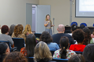 Agosto Lilás termina com palestra sobre controle e violência em Limeira