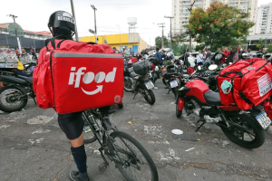 Anvisa libera venda de medicamentos por plataformas como iFood e Rapp