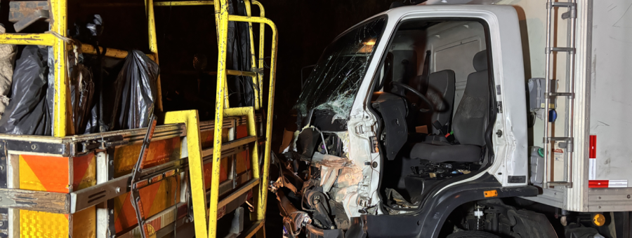 Caminhoneiro fica ferido após colisão traseira na alça da Anhanguera, em Limeira