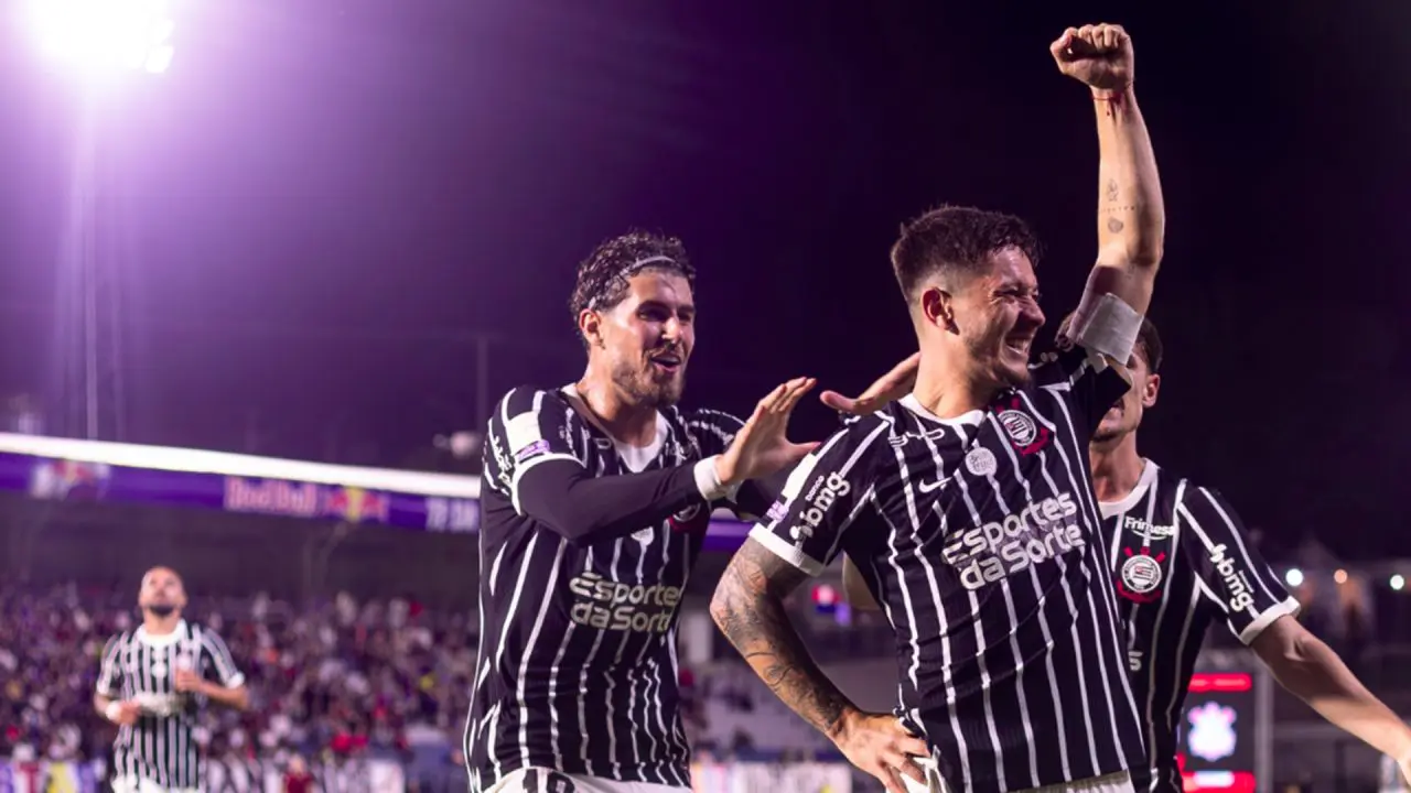 Corinthians vence o duelo paulista contra o Red Bull Bragantino; Palmeiras só empata em casa