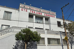 ETEC Trajano Camargo fica entre as 10 melhores de SP no Ideb 2025