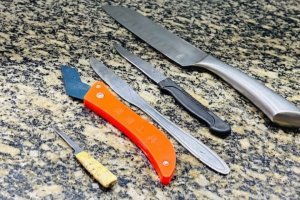 Homem é preso com cinco facas após perseguir ex em Limeira