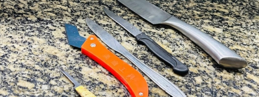 Homem é preso com cinco facas após perseguir ex em Limeira