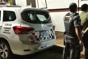 Homem faz criança de 7 anos refém durante tentativa de assalto a trailer em Limeira