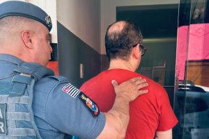 Homem preso por furto no Pq. Hipólito, em Limeira