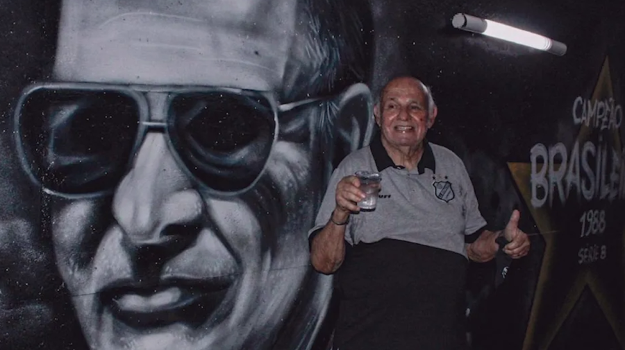 José Macia, o lendário Pepe, terá busto no Limeirão; licitação foi questionada no TCE