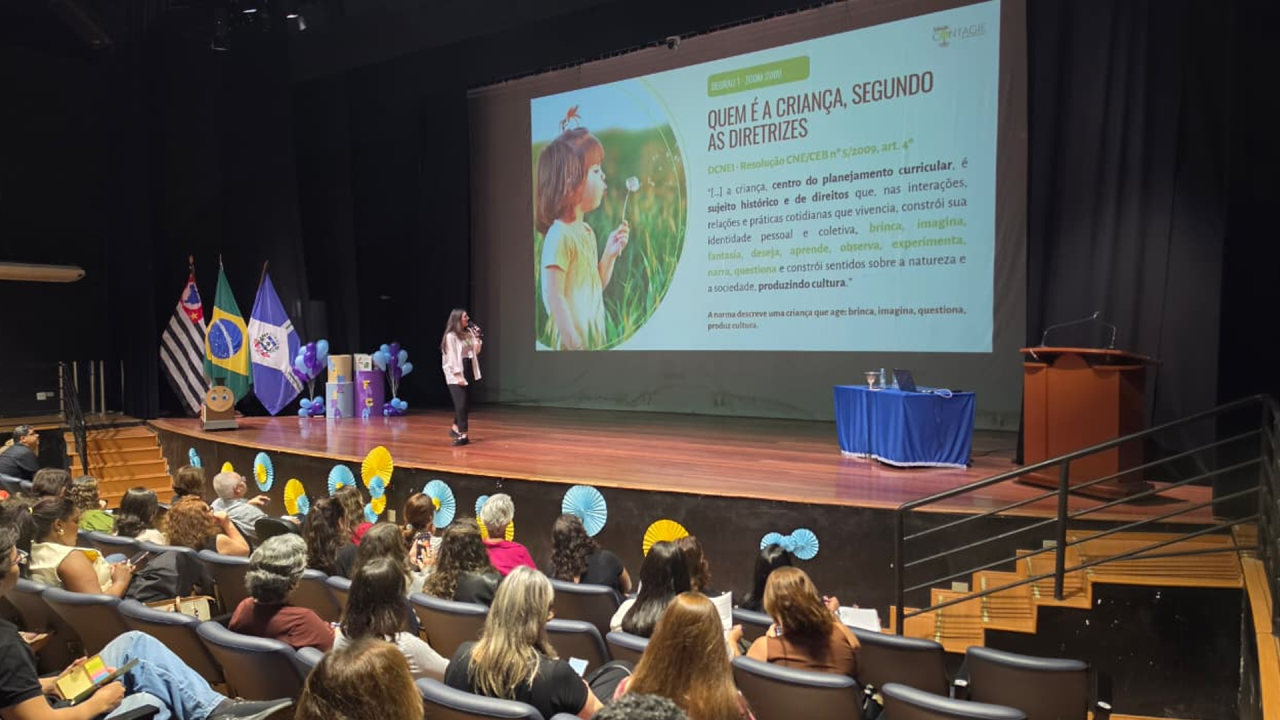 Limeira reúne profissionais em formação sobre Primeira Infância