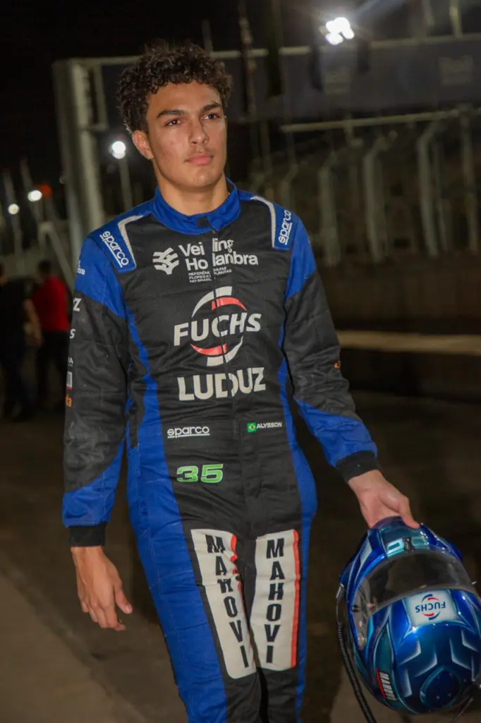 Limeirense Alysson Milo vence corrida noturna da Copa Hyundai HB20 (2)
