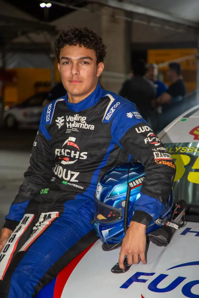 Limeirense Alysson Milo vence corrida noturna da Copa Hyundai HB20 (5)
