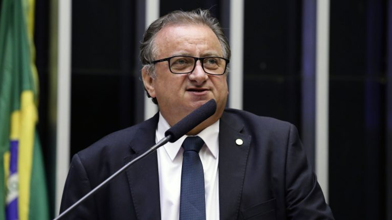 Miguel Lombardi está entre deputados sem faltas na Câmara desde 2023