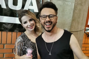 Morre Antônio Calixto, cover oficial de Sandy & Junior