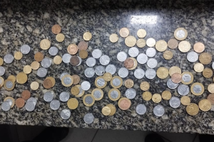 Mulher é presa com 192 pedras de crack em casa abandonada em Limeira