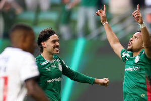 Palmeiras abre vantagem na liderança e Red Bull Bragantino também vence