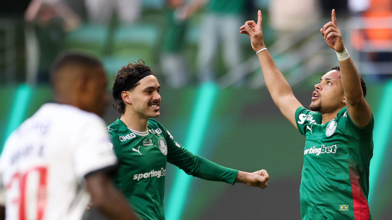 Palmeiras abre vantagem na liderança e Red Bull Bragantino também vence