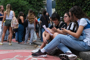Saeb 2025 Brasil recupera nível pré-pandemia, mas ainda tem gargalos