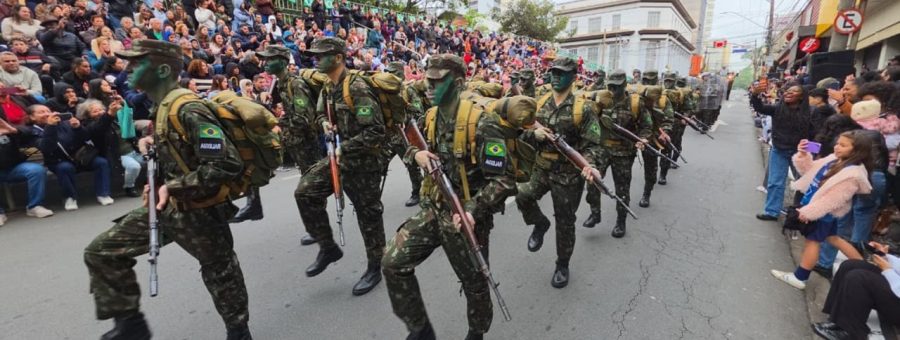 7 de Setembro reúne milhares de pessoas em Desfile Cívico de Limeira