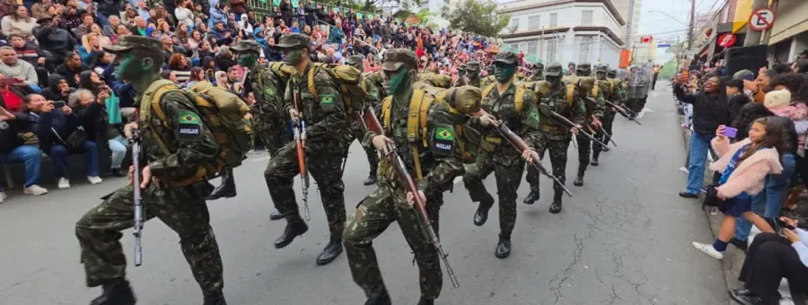 7 de Setembro reúne milhares de pessoas em Desfile Cívico de Limeira