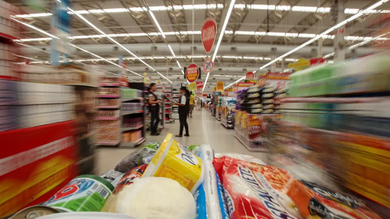 Bolsa Família é reajustado em 15%; medida vale a partir de outubro