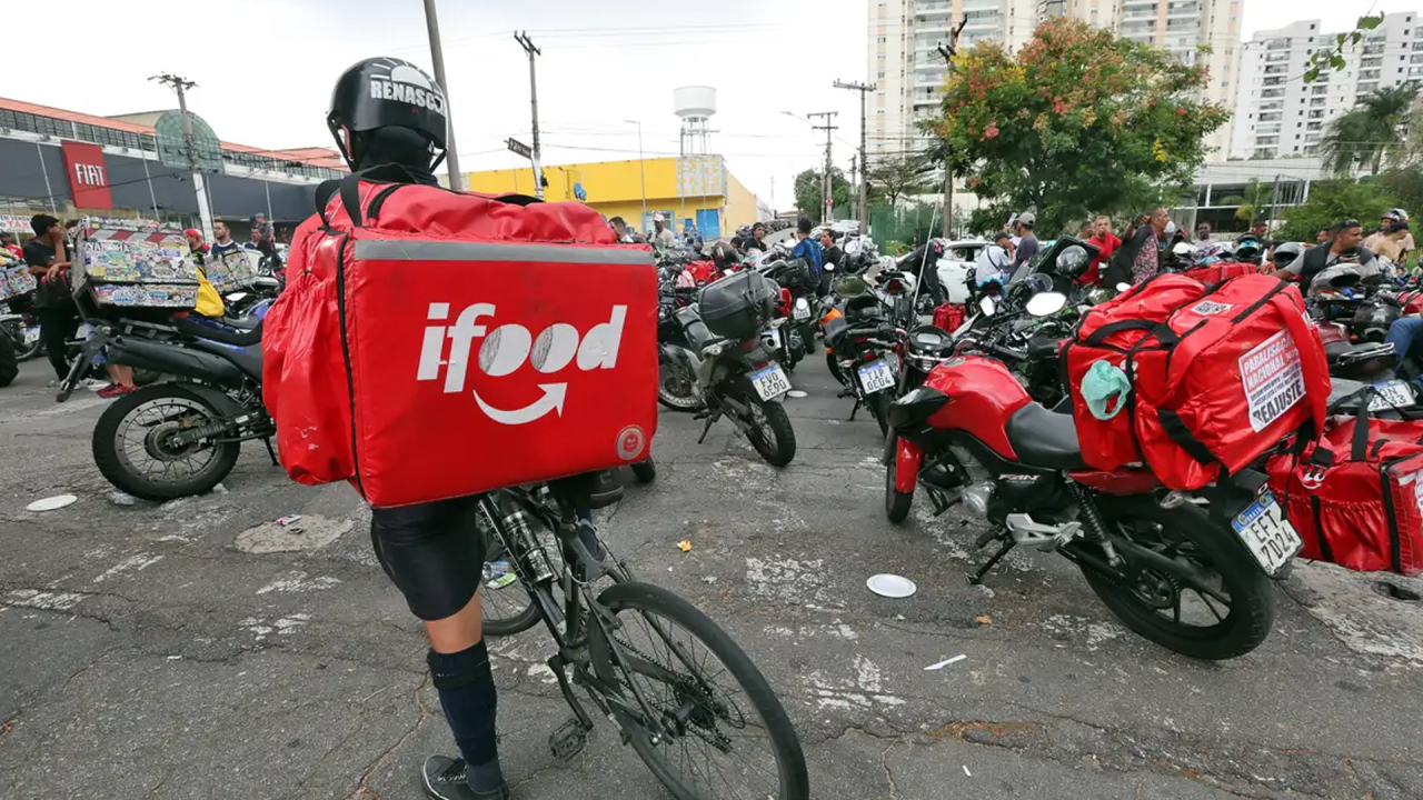 Brasil tem 2 milhões de pessoas que trabalham por meio de aplicativos