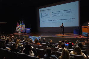 Encontro em Limeira discute educação inclusiva e ensino de Libras