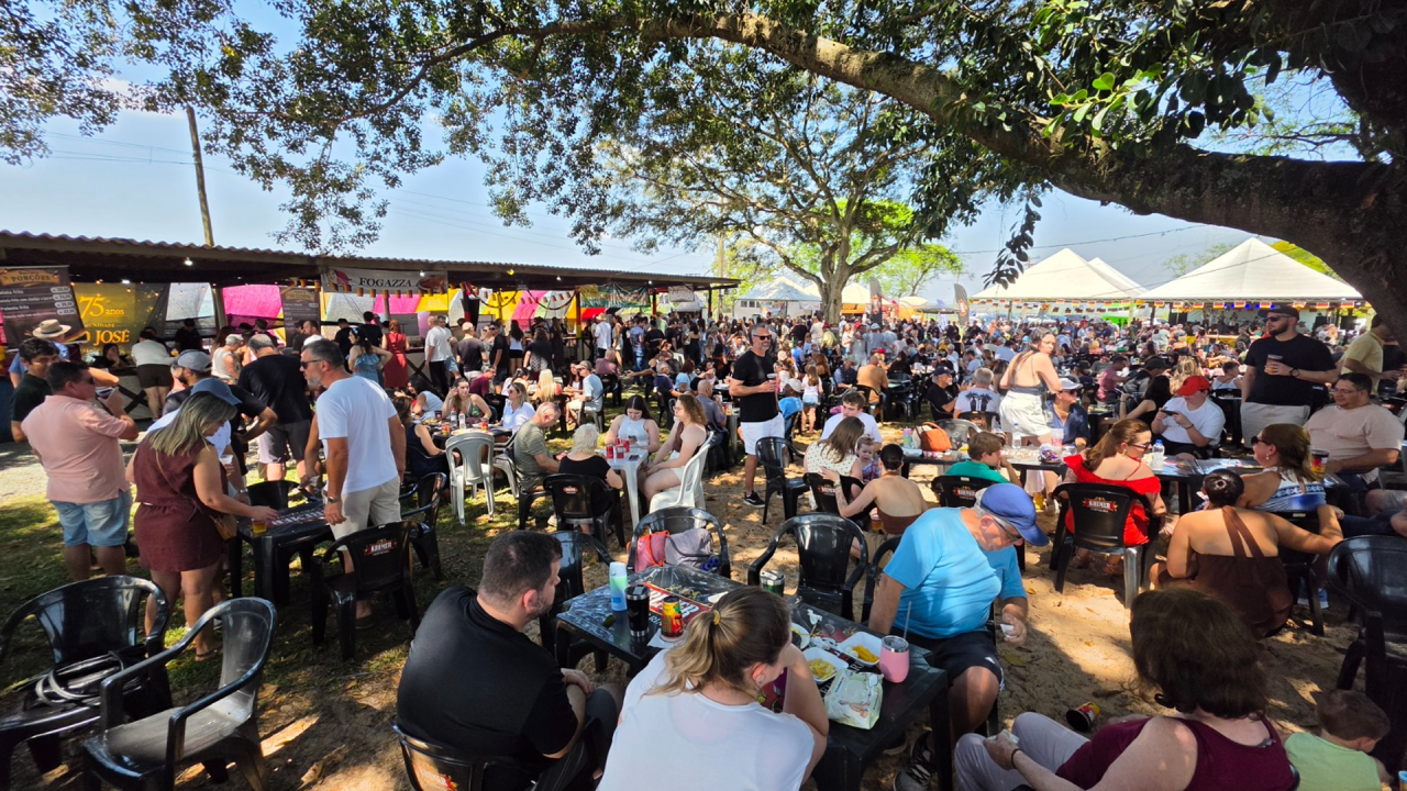 Festa Alemã reúne cerca de 6 mil pessoas em Limeira