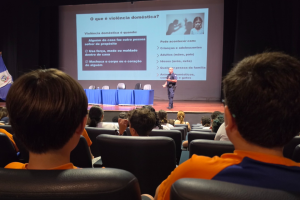GCM orienta 800 alunos de Limeira sobre prevenção à violência