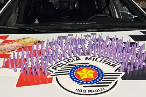 Homem é preso com 204 pinos de cocaína