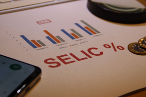 Mercado reduz projeção da Selic para 13,50