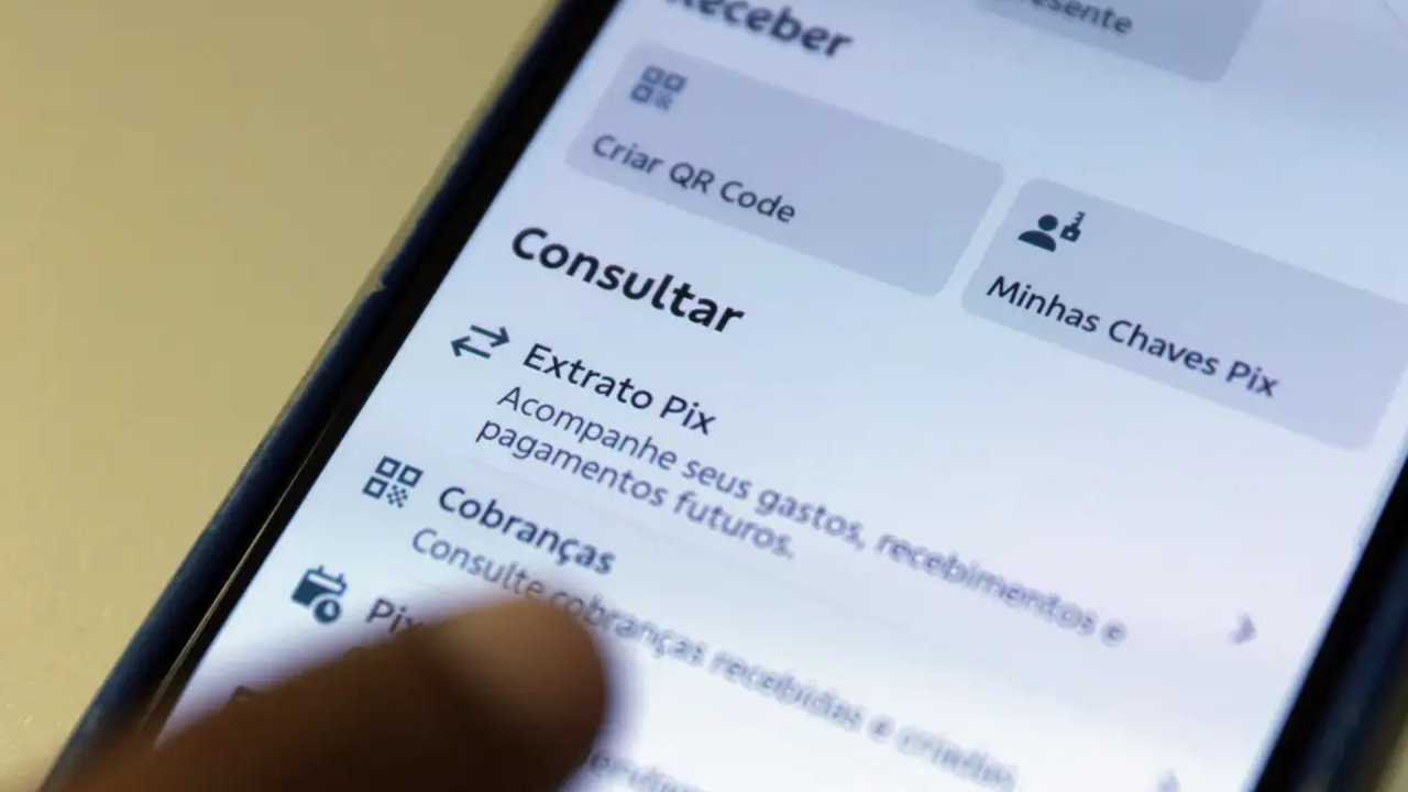 Número de transações com Pix caem após proibição de bets