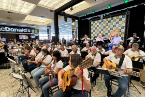 Orquestra de Violeiros celebra aniversário da cidade no Pátio Limeira Shopping