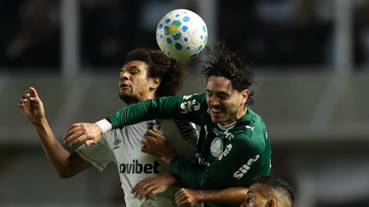Palmeiras usa vantagem conquistada na ida e avança diante do Santos