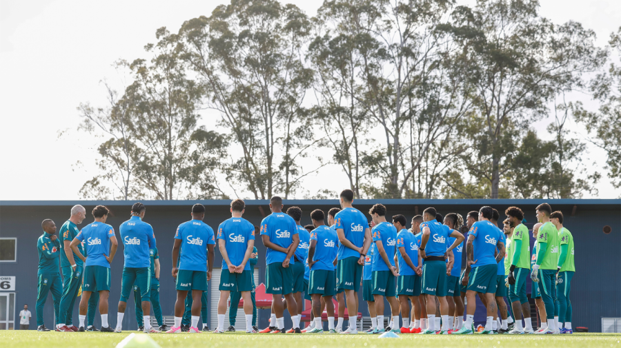 Seleção realiza primeiro treino com grupo completo na Super Data FIFA