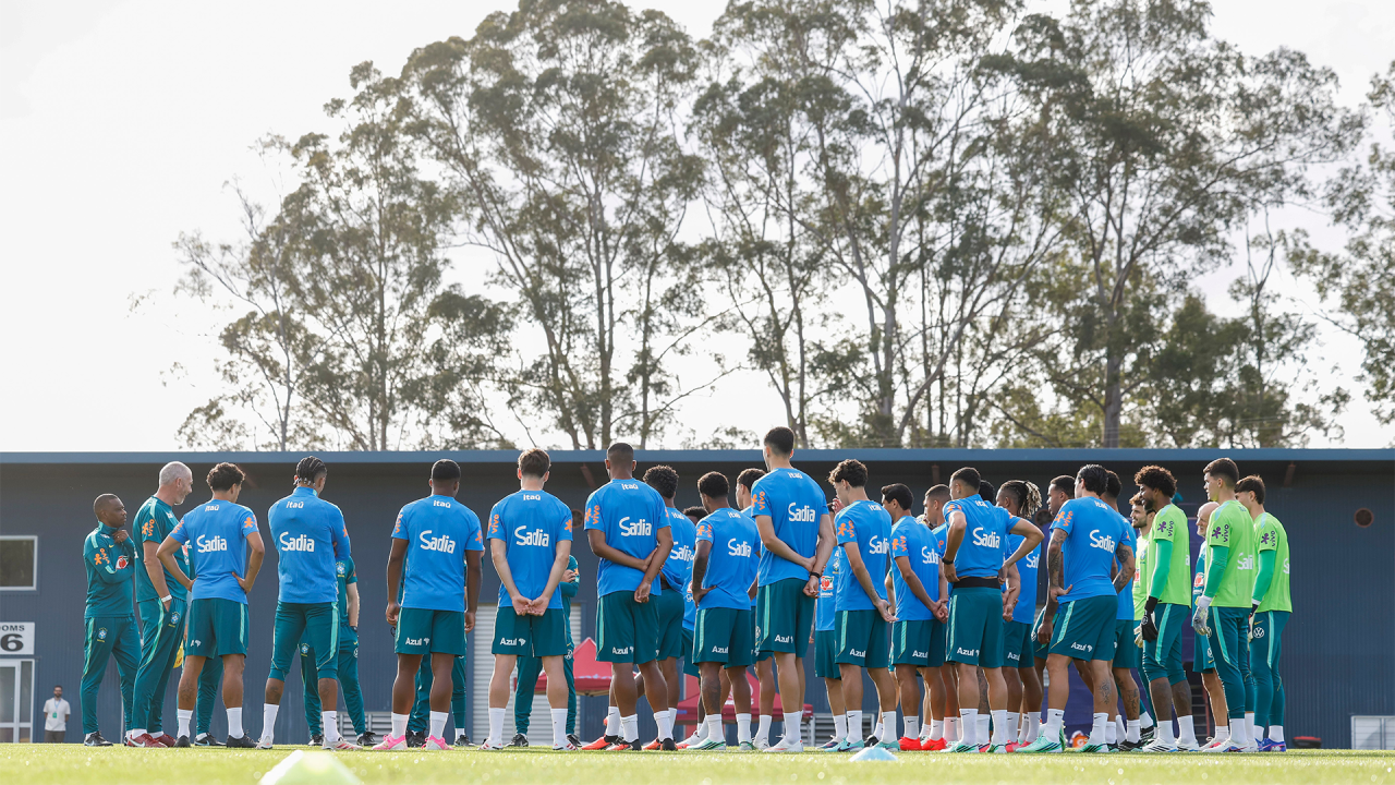 Seleção realiza primeiro treino com grupo completo na Super Data FIFA