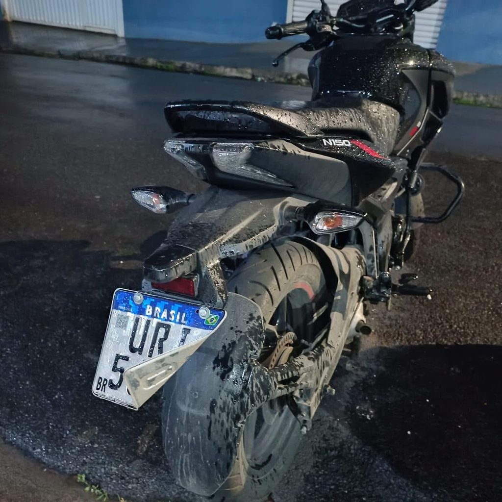 Adolescentes tentam furtar moto (1)