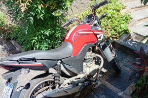 Casal é abordado com moto furtada e pedras de crack no Centro de Limeira