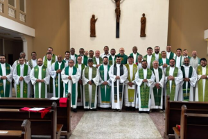 Clero da Diocese de Limeira reflete sobre os desafios da era digital em encontro de formação
