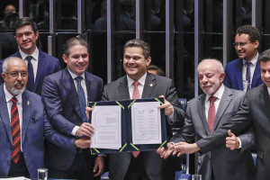 Congresso promulga emenda do fim da 6x1; escala 5x2 começa em 60 dias