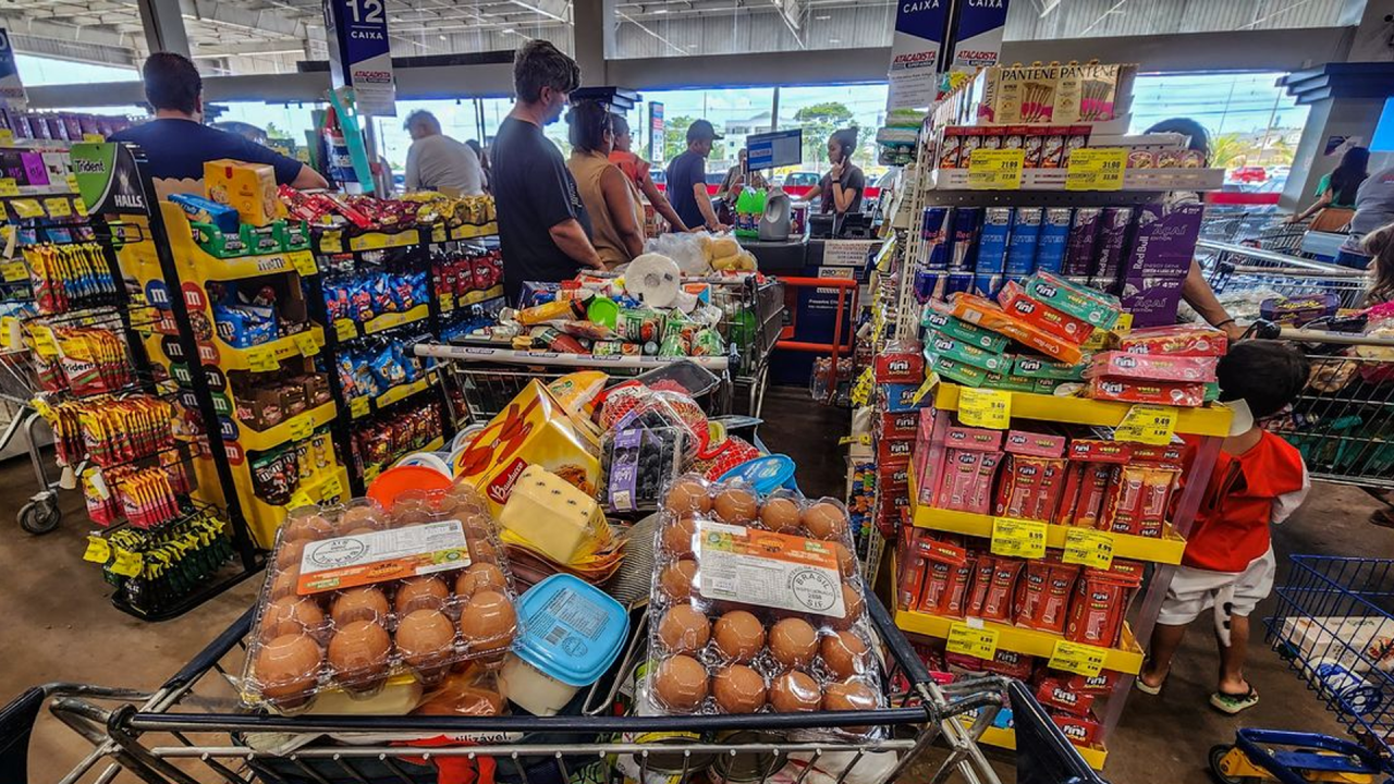 Consumo nos lares acumula alta de 2,70% até setembro, diz Abras