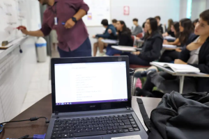 Docentes usam inteligência artificial para inovar e engajar alunos