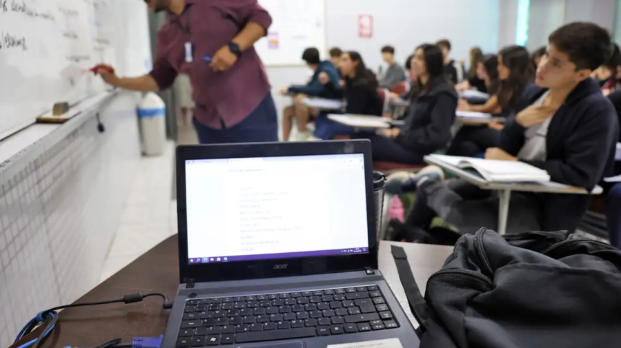 Docentes usam inteligência artificial para inovar e engajar alunos