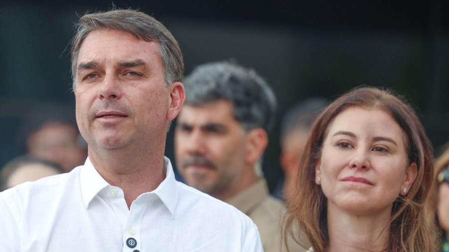 Flávio Bolsonaro fugiu para os EUA após ordem do STF, diz Reuters