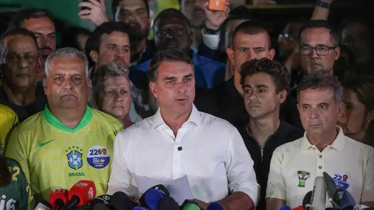 Flávio não reconhece vitória de Lula e tentará anulação do pleito