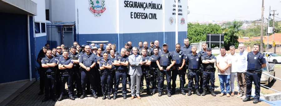 Limeira homenageia GCMs por atuação e tempo de serviço