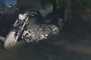 Moto sem placa e retrovisor é apreendida no Las Palmas, em Limeira