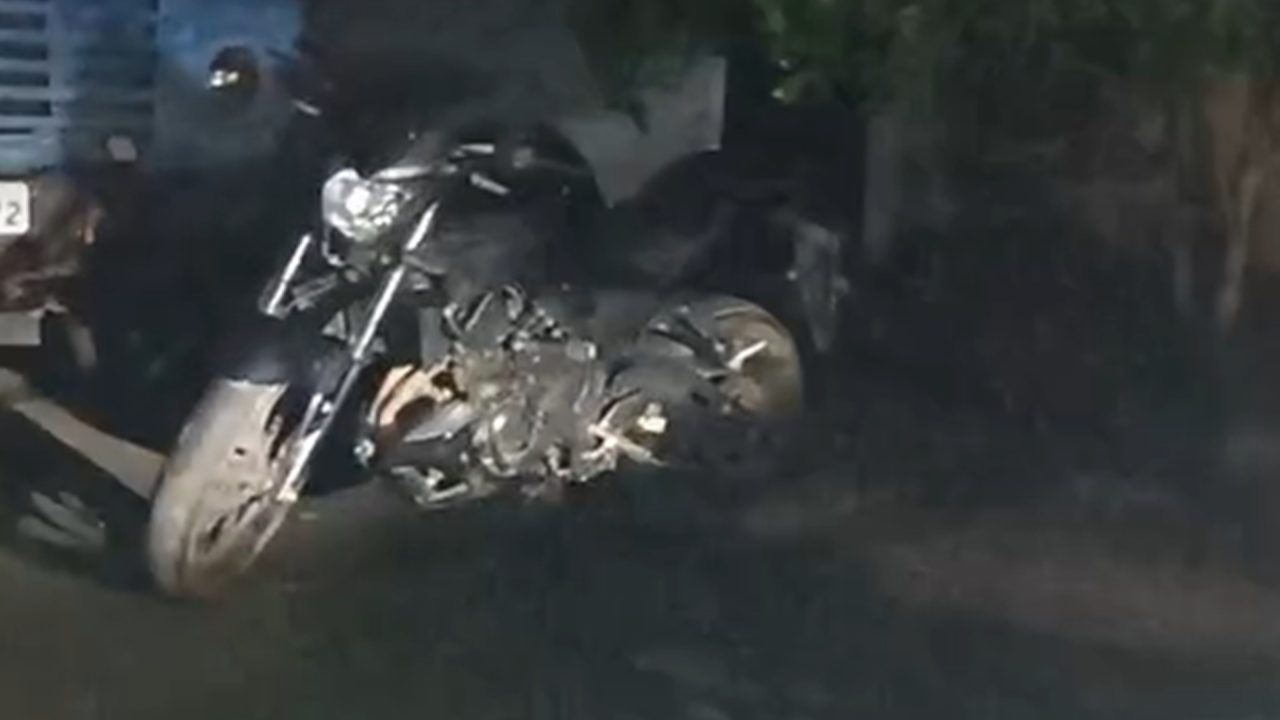 Moto sem placa e retrovisor é apreendida no Las Palmas, em Limeira