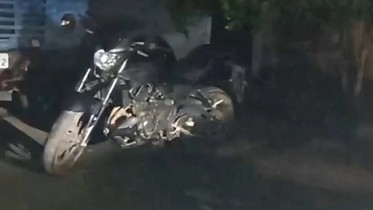Moto sem placa e retrovisor é apreendida no Las Palmas, em Limeira