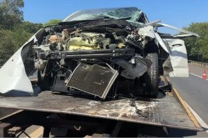 Motorista fica ferida após bater contra mureta e guardrail na SP-147, em Limeira