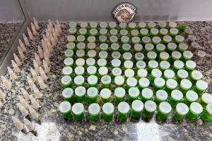 Mulher é presa com 155 porções de drogas no Odécio Degan, em Limeira