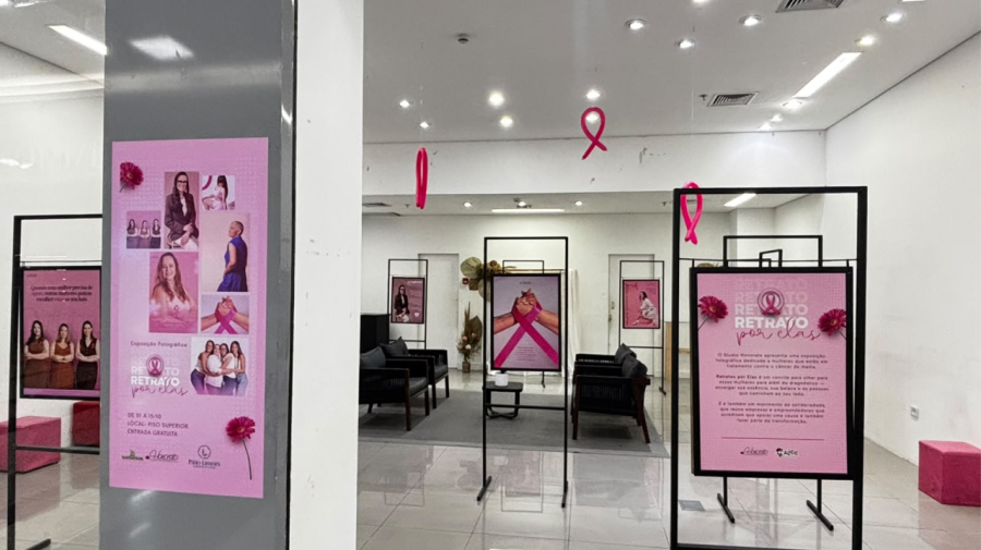 Outubro Rosa Pátio Limeira Shopping recebe exposição Retratos por Elas
