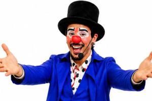 Palhaço Nicolau leva magia e diversão ao Pátio Limeira Shopping neste sábado